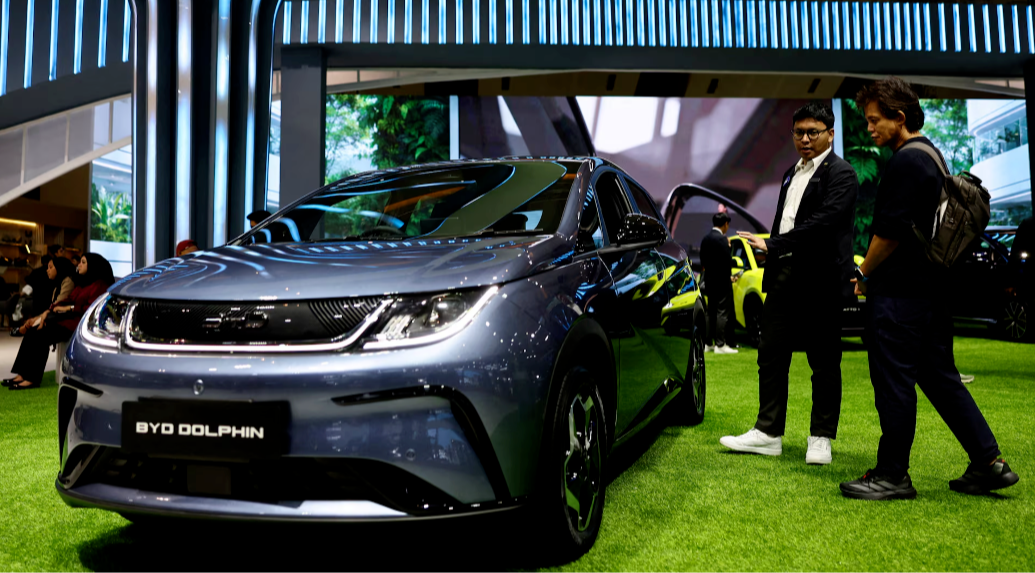 路透:美国车主眼馋中国电动车,心急却买不到