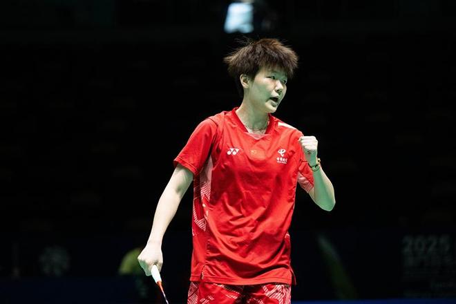 中国24岁女将闪耀羽毛球赛场 追逐冠军荣耀挑战陈雨菲王祉怡