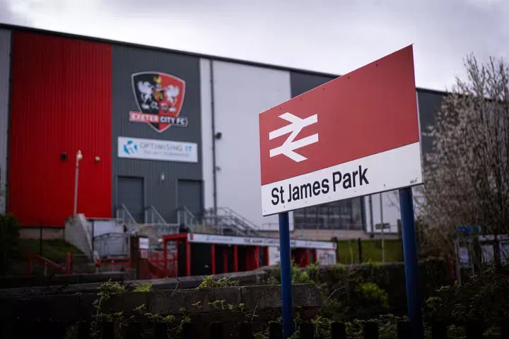 巴塞罗那球迷赴欧冠赛场误入异地同名球场相隔近600公里