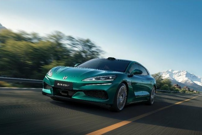 全新腾势Z9GT发布：9分钟充电，续航破千公里，售价26.98万起