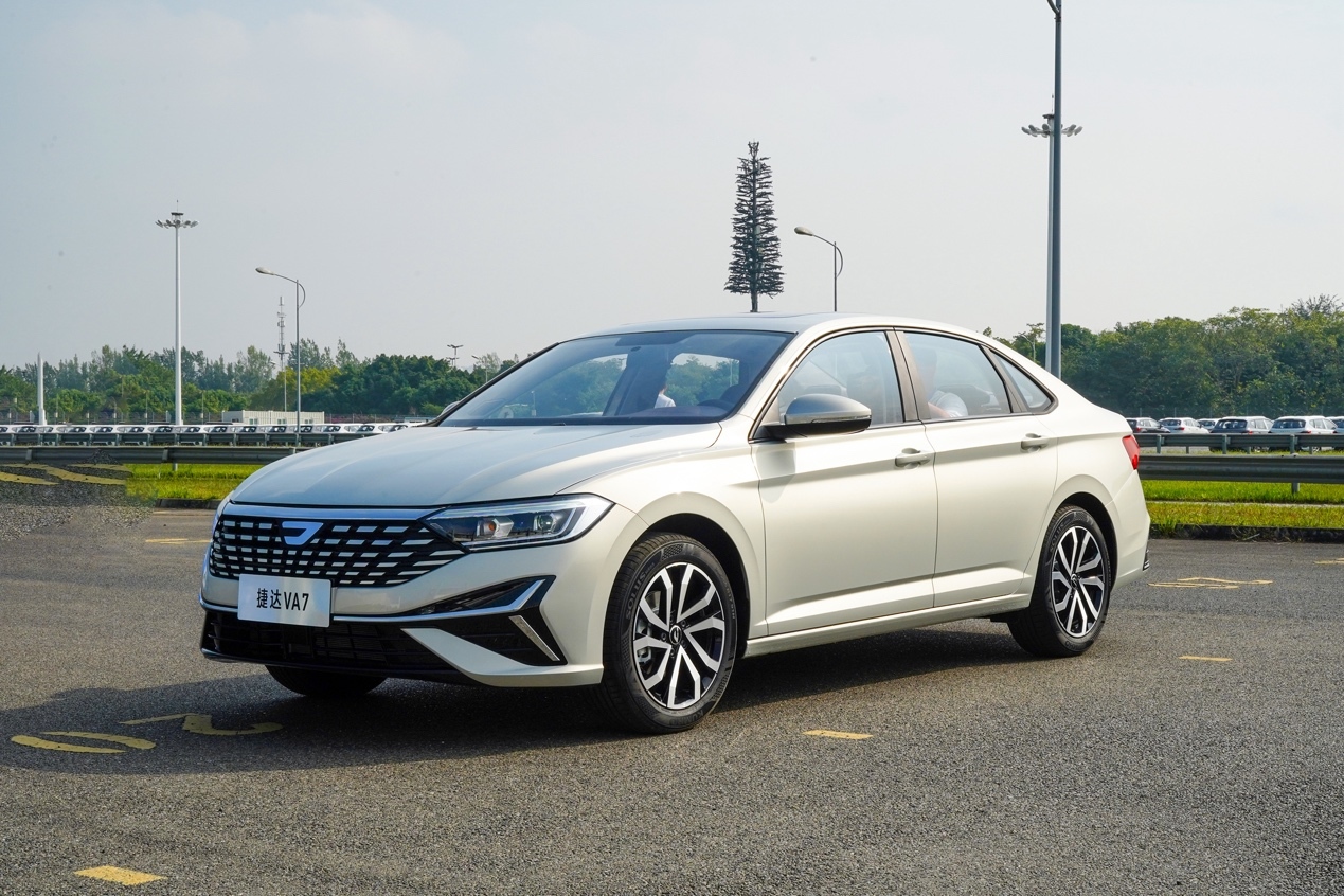 试驾捷达VA7：经典配置，平易近人的选择