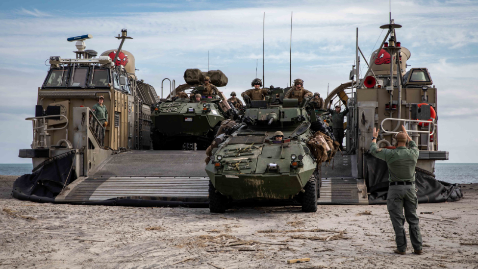 美媒曝美军夺岛计划 迫使伊朗开放霍尔木兹海峡