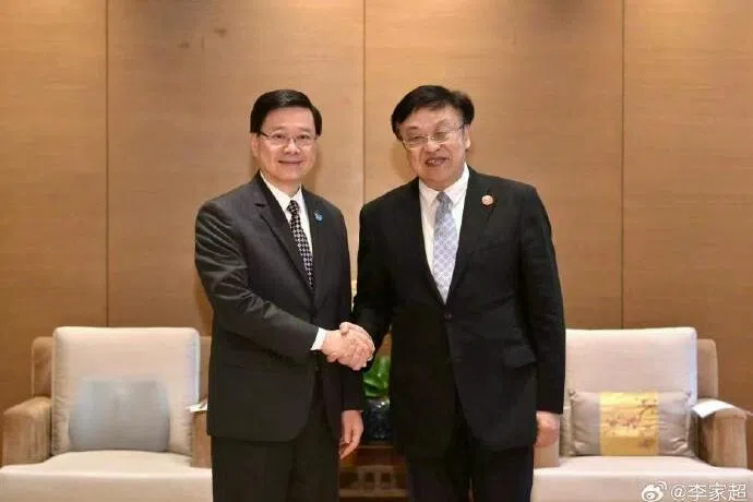 海南与香港自贸港携手合作，优势互补共创双赢局面