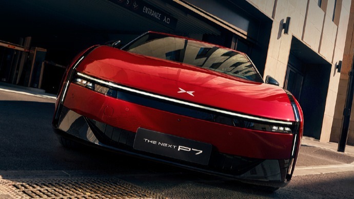 小鹏P7推出新漆色“星曜红”将于3月18日正式揭晓：采用先进7轴机器人自动化工艺