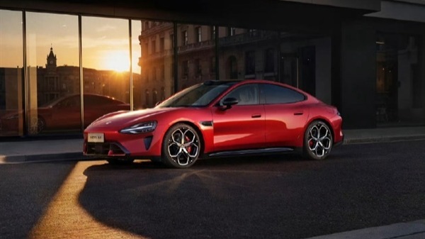 雷军谈SU7：新车驾乘体验承袭Ultra精髓