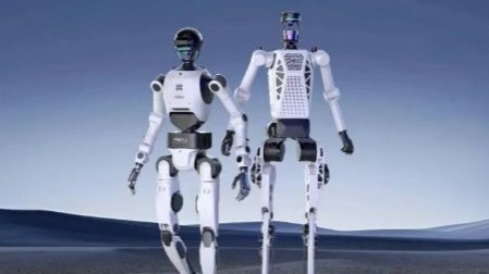 “天工”机器人迎战职业选手争夺冠军称号