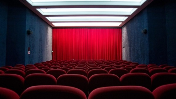 于正回应网传使用AI演员:真人表演无可替代