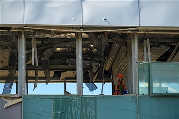 霍尔木兹海峡对峙升级：美方限时48小时开放 伊朗威胁全面关闭