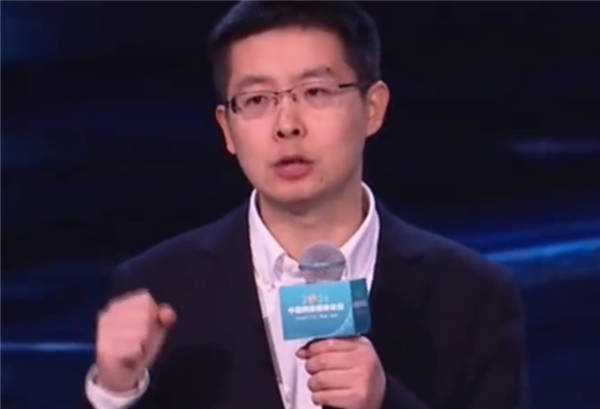 速度碾压人类!王兴兴放话:下个月机器人半马要跑进1小时内