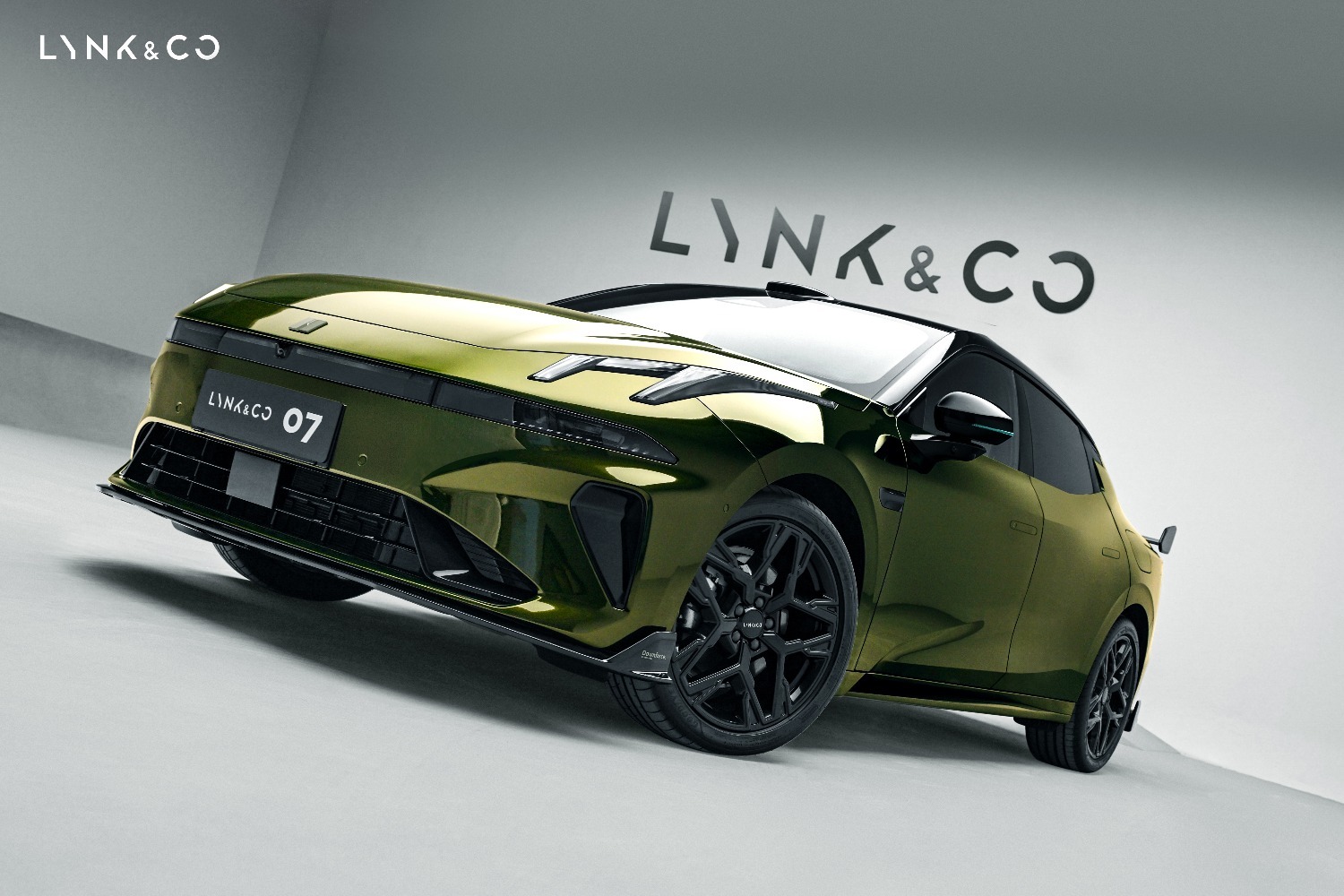 限时特惠!领克07 EM-P全系起售价13.98万元 惊艳推出碳纤维尾翼版