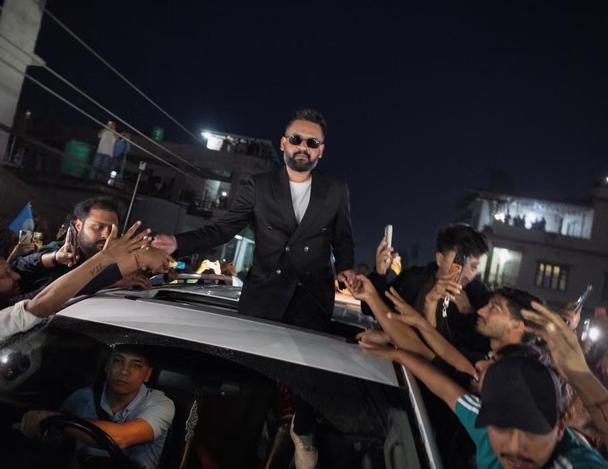 尼泊尔新总理就职：从说唱歌手到土木工程师的不凡之路