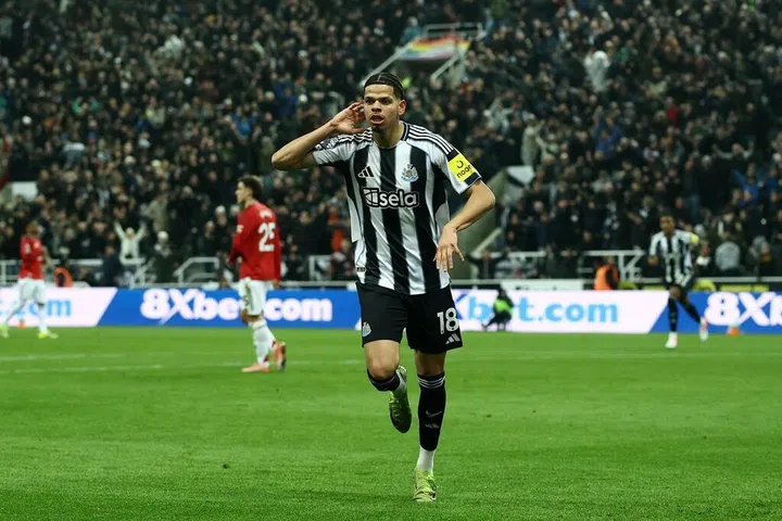 10人喜鹊绝杀曼联 送临时主帅卡里克上任首败