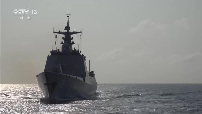 多艘新入列舰艇赴南海开展实战化训练