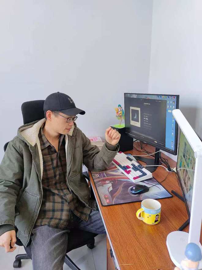 长期熬夜后突发心梗倒地昏迷，抢救成功后回农村静养，40岁心梗幸存者“二梨”：心脏疼痛必须立刻去医院，倒在医院被救活的概率比外面大