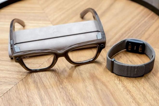 软硬一体大整合，大厂决战AI硬件