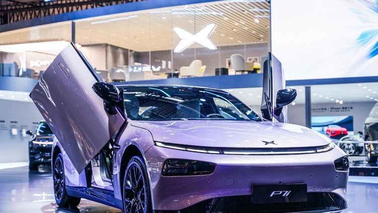 何小鹏指出今年标志着自动驾驶研发的关键转折点