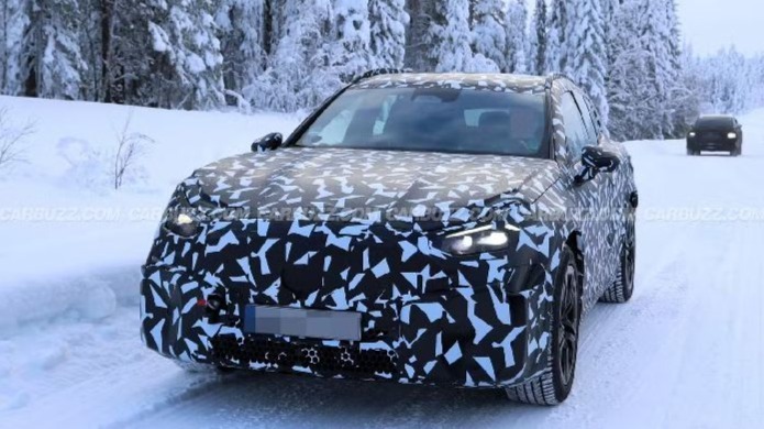 路测揭秘:梅赛德斯-AMG首辆纯电动跨界SUV亮相