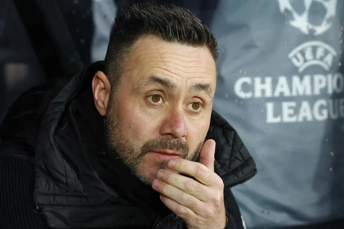 德泽尔比曾先后执教英超布赖顿和法甲马赛。今年2月，马赛在欧冠联赛阶段草草出局，再加上联赛以0比5惨败争冠对手巴黎圣日耳曼，成了他下课的导火索。（路透社）