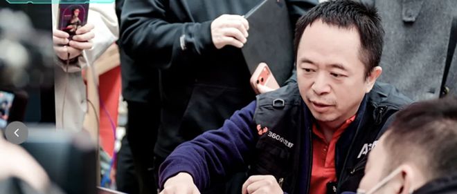 龙虾时代，老板再无避风港，红衣大叔重回一线打了个样