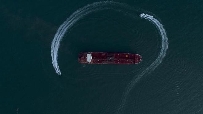 深度 | 战争重心转移，互捏对方软肋，“海峡牌”VS“小岛牌”，谁会赢？