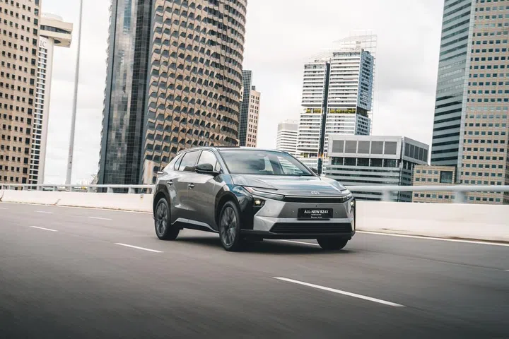 丰田首辆纯电动SUV bZ4X正式登陆国内市场