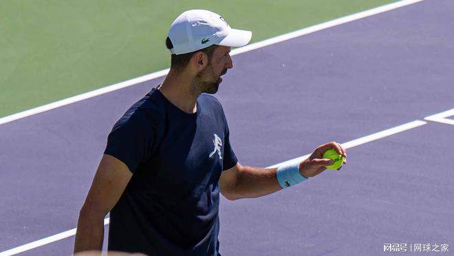 网球名宿警告德约科维奇参赛不足；德约为青年才俊送去温暖鼓励