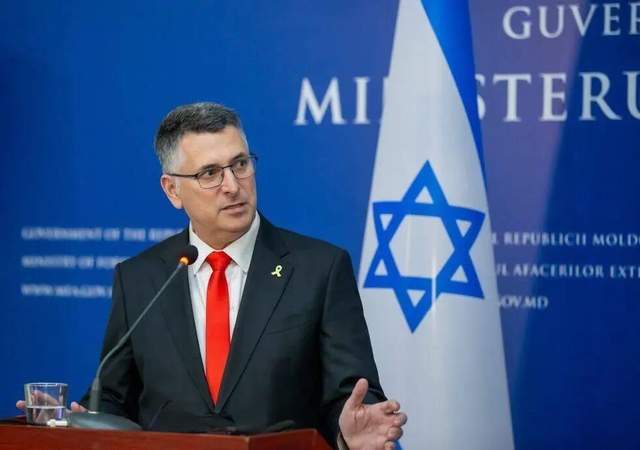 伊朗最高领袖深夜表态，以色列前总理内塔尼亚胡发布视频确认平安无事；美国筹划霍尔木兹海峡护航联盟，德国拒绝加入