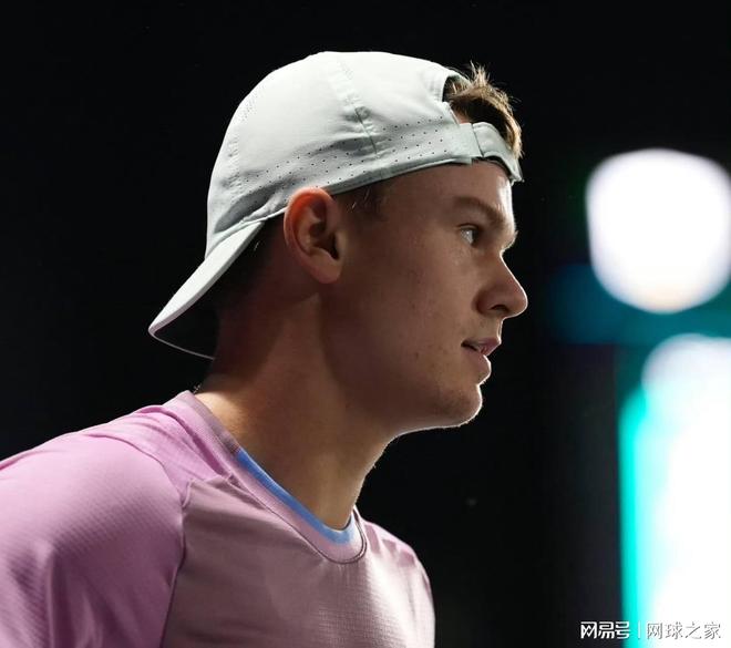 网球大师赛或减至一周 鲁内提议引发热议 匈牙利女将遭遇恐吓事件