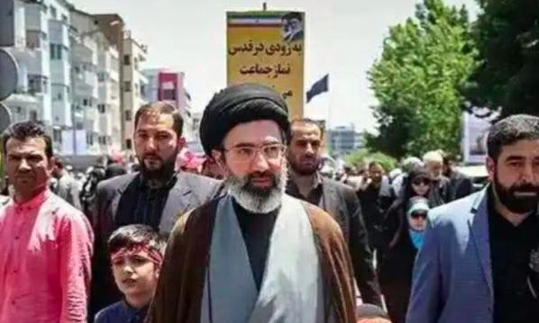 伊朗官方媒体报道：哈梅内伊次子穆杰塔巴安全无恙