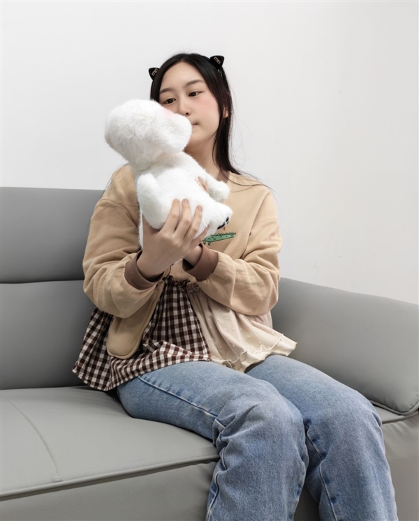 会撒娇能成长！科沃斯毛团陪伴机器人图赏