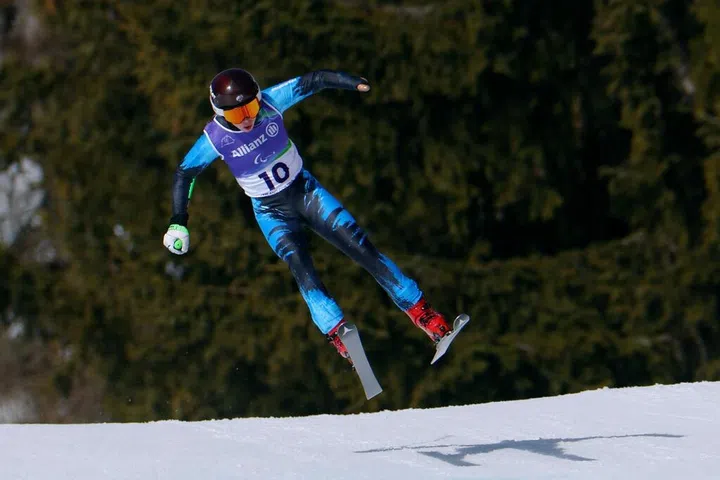 俄罗斯选手瓦尔瓦拉赢得2014年以来冬季残奥会首枚金牌