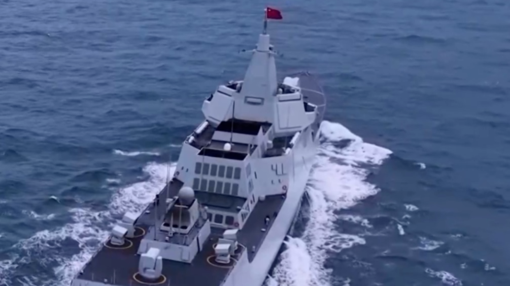 “万吨大驱”家族扩容至两位数 一镜到底揭秘其惊人规模