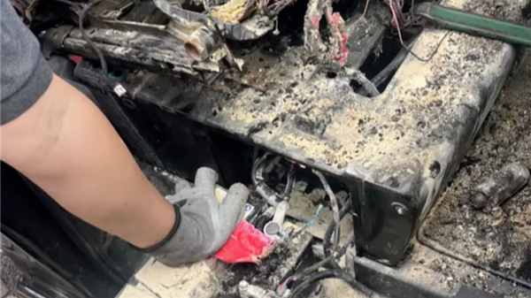 因户外电源故障车主车辆焚毁索赔逾32万法院受理