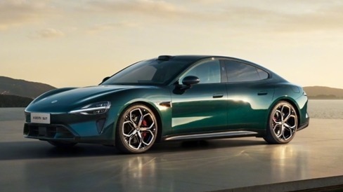 小米汽车再添新色SU7！靛石绿实拍惊艳 雷军称其低调而奢华