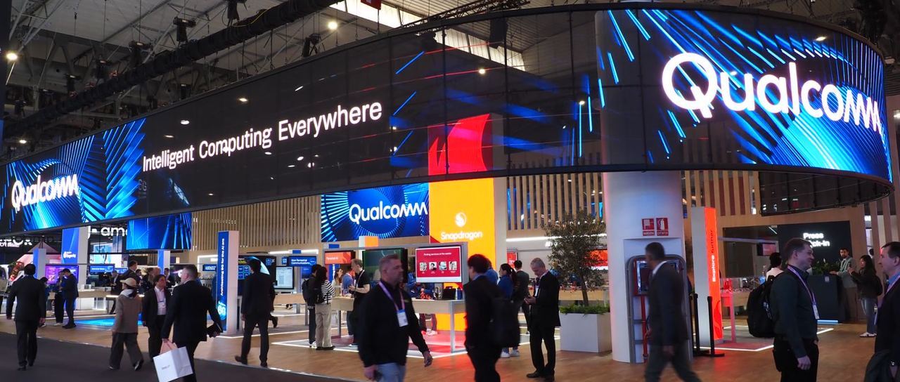 高通将20亿参数集成于胸针 点燃个人AI生态新篇章