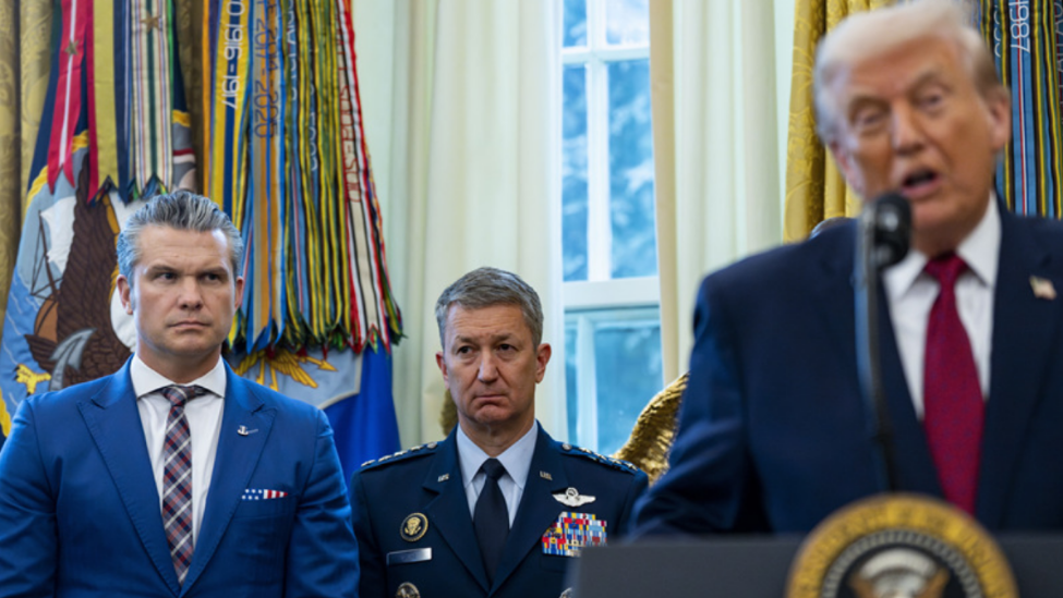 特朗普称防长不愿和解，偏好军事行动