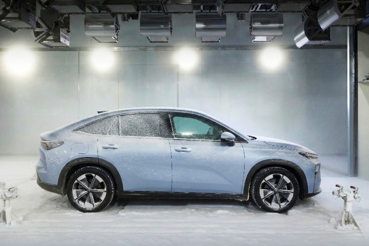 吉利博越REV亮相全新超级铂金增程技术 挑战百度极温差异