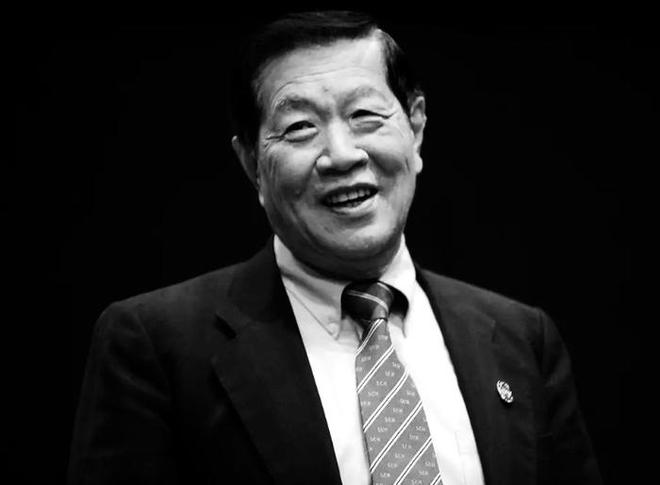 李昌钰与原配相伴56载，曾举行两次婚礼，79岁丧偶后与扬州女商人再婚，晚年多次到访中国，去年6月获聘复旦名誉教授