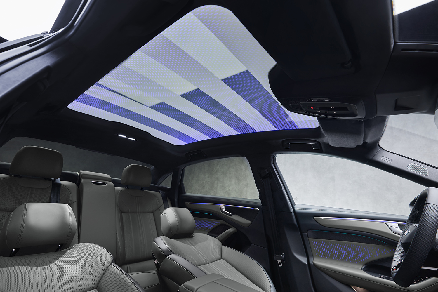 全新奥迪A6L上市售32.29万元起 纯电奥迪A6L e-tron开启预售31.3万元起