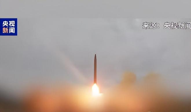 伊朗首次使用新武器,袭击精确命中!突发:美国驻以色列领事官邸,被伊朗导弹碎片击中