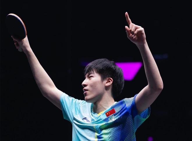 国乒19岁新锐逆袭胜出：连胜奥运冠亚军跃居世界第二挑战者