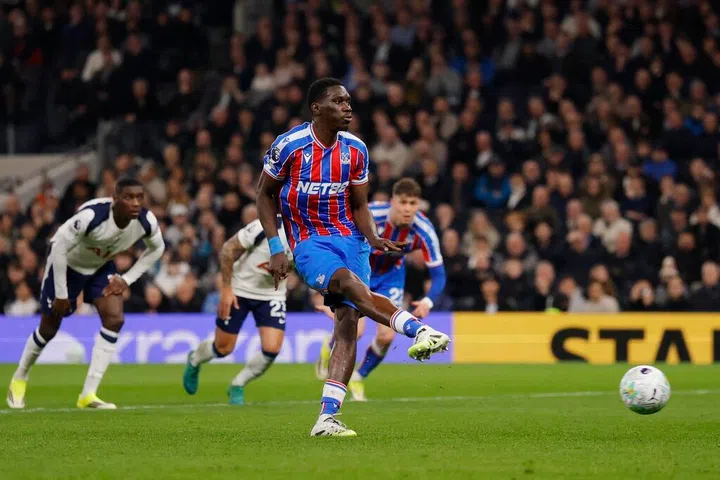 热刺遭水晶宫逆转败北 英超主场失利增加保级压力主帅乐观以对