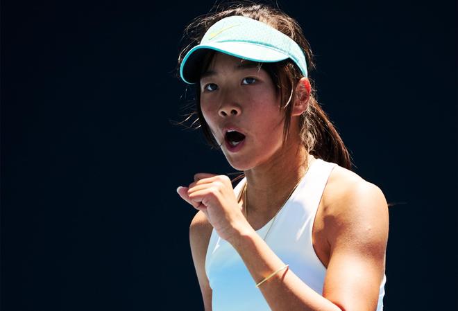 中国15岁新星巴掌四强悍将问鼎冠军挺近世界前五十：紧追前辈脚步