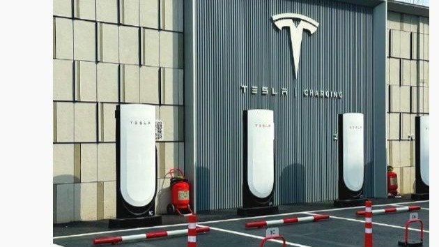 特斯拉中国建成逾2500座超级充电桩站 网络进一步扩展对外开放