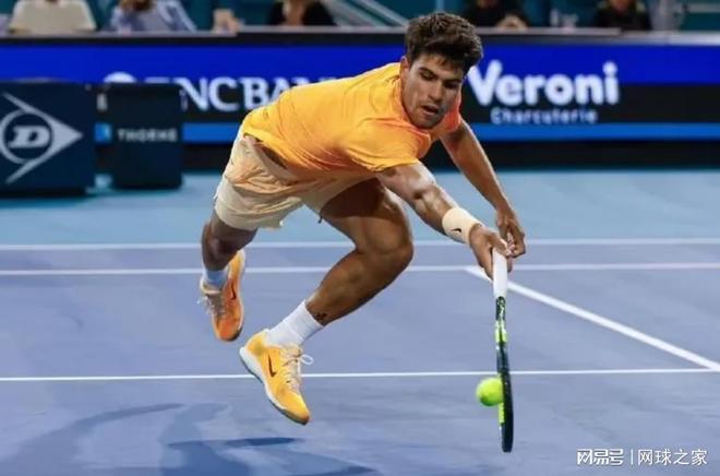 科达逆袭阿卡揭秘冷门秘诀，郑钦文对阵萨巴面临极限考验