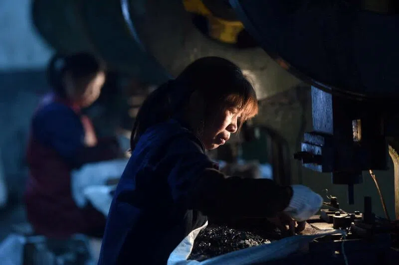 中国制造业活动3月重回扩张