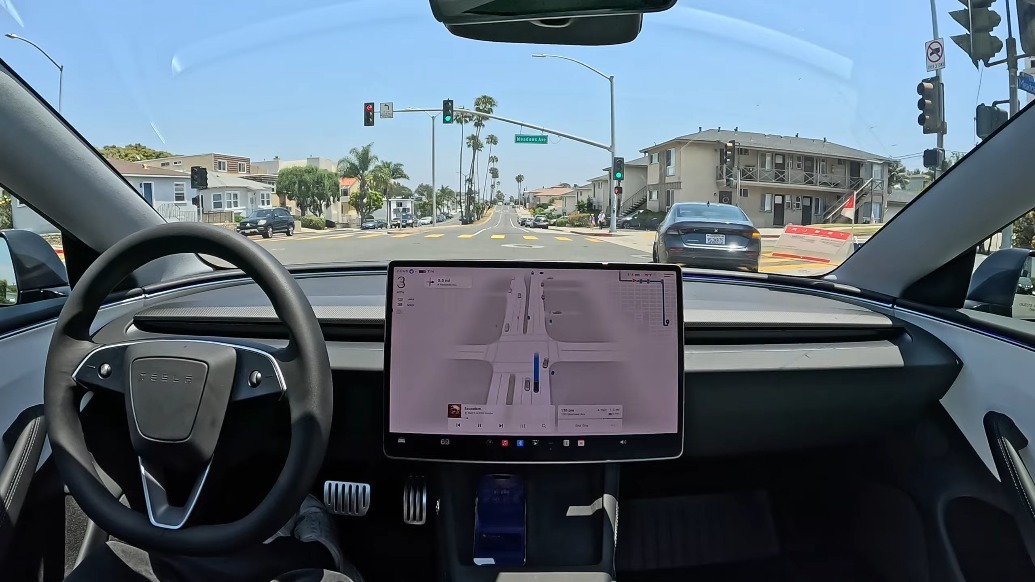 特斯拉否认五一期间在中国推出FSD功能的消息