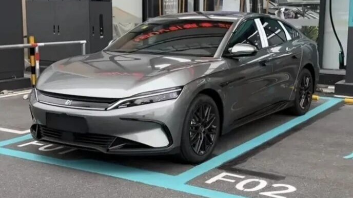 比亚迪新款汉EV闪充版登场：配备二代刀片电池，续航达705公里