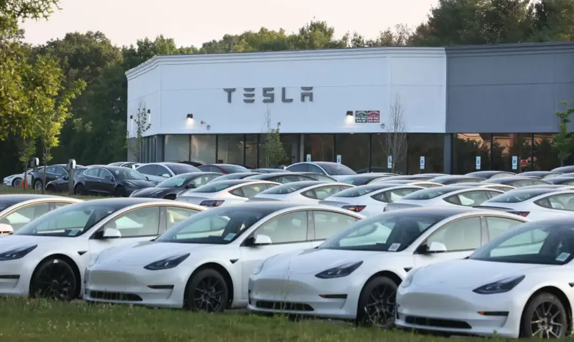 特斯拉积压了不少车