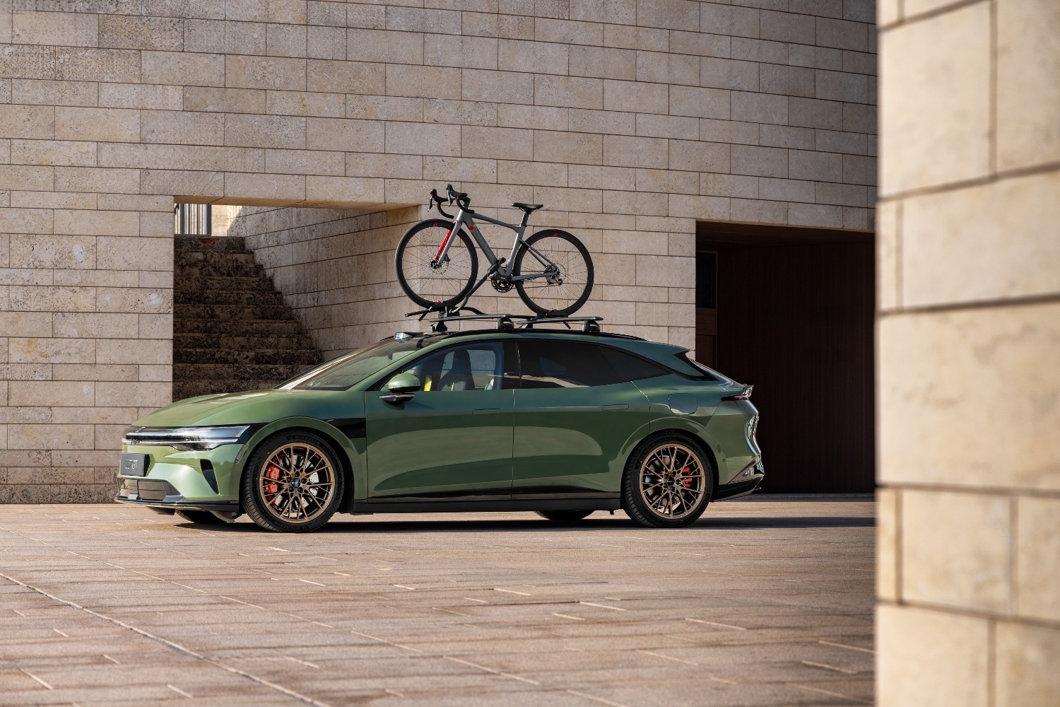 新款极氪007/007GT限时权益价19.39万元起 极氪001五周年纪念版限量发售